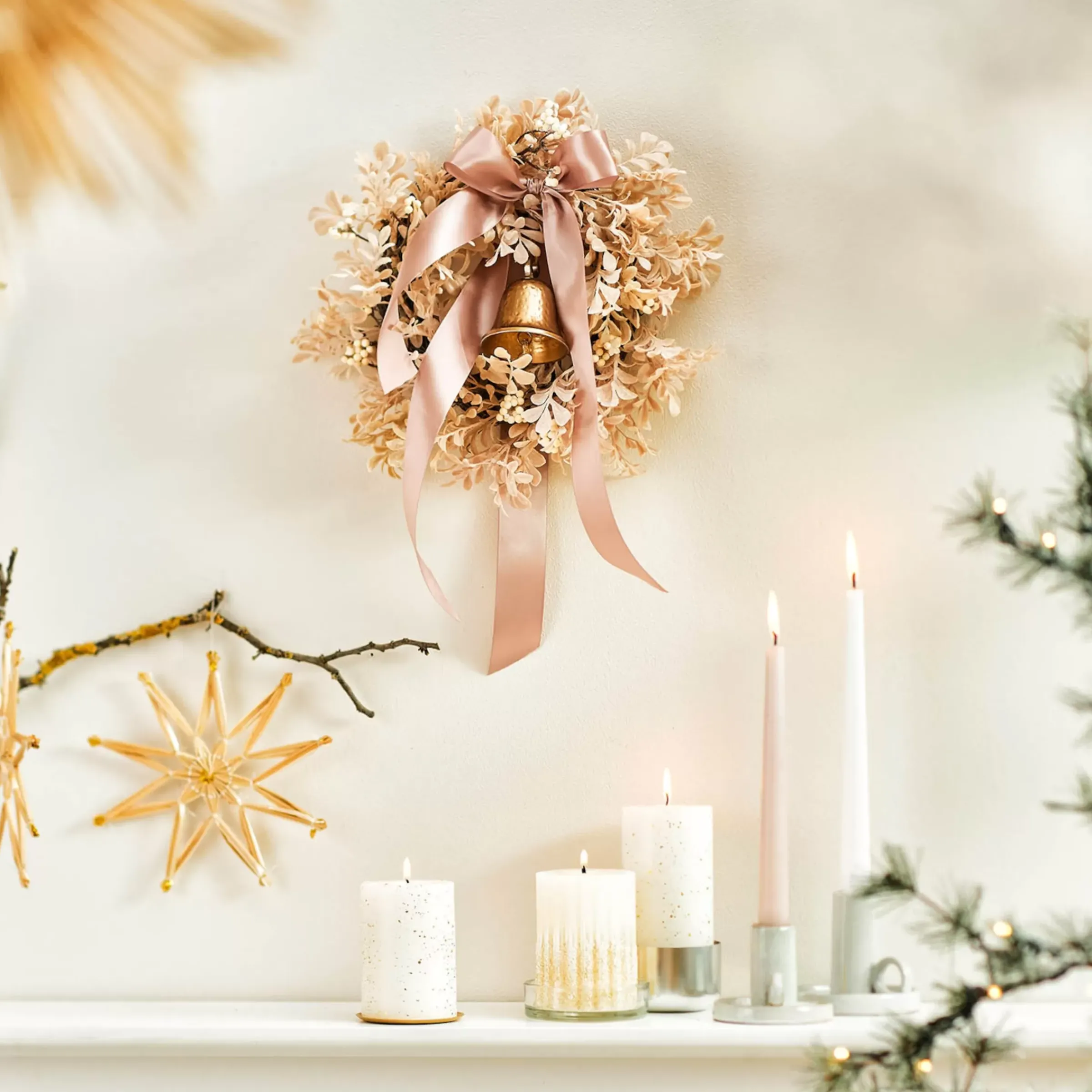 Depot Couronne Artificielle Pale