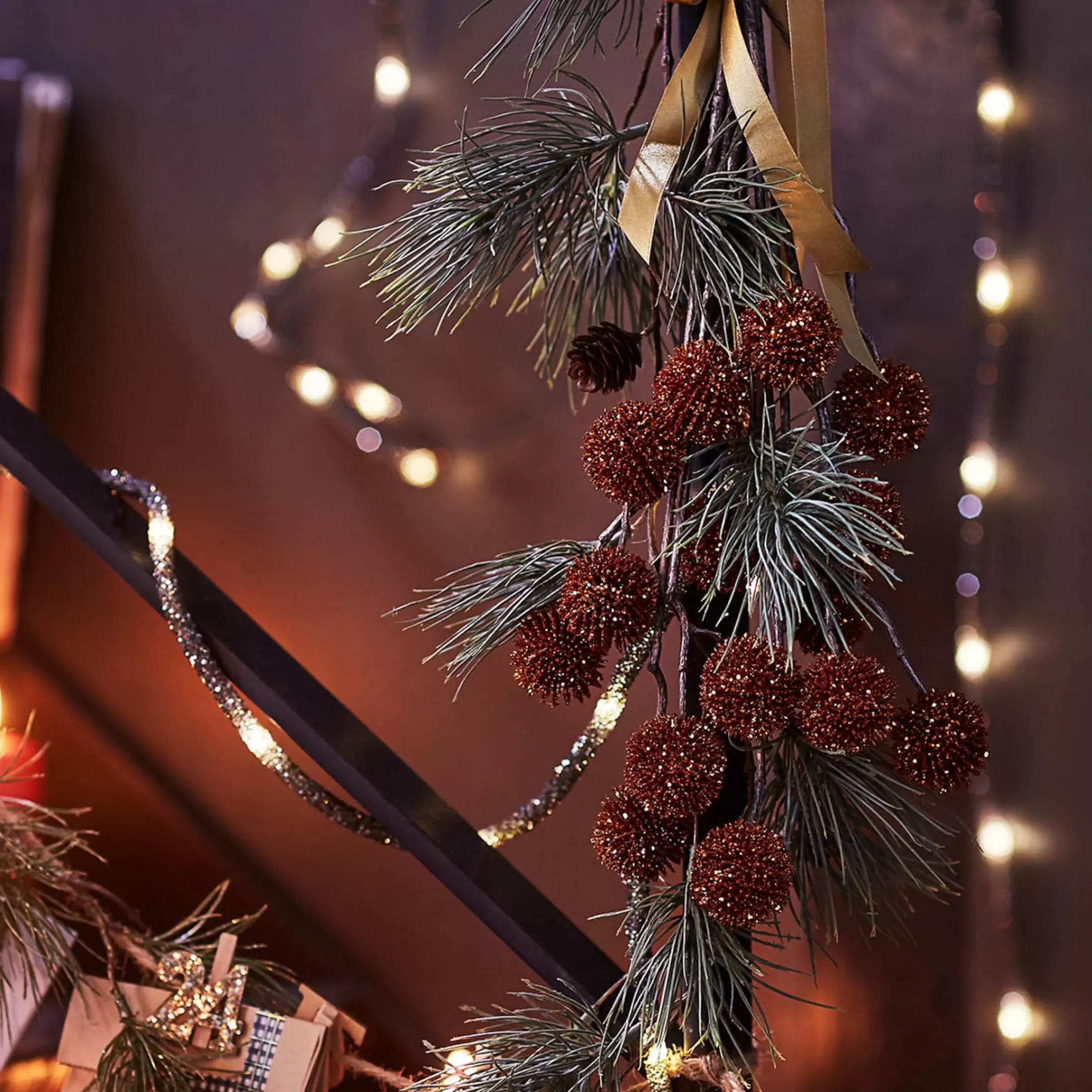 Depot Guirlande De Pommes De Pin